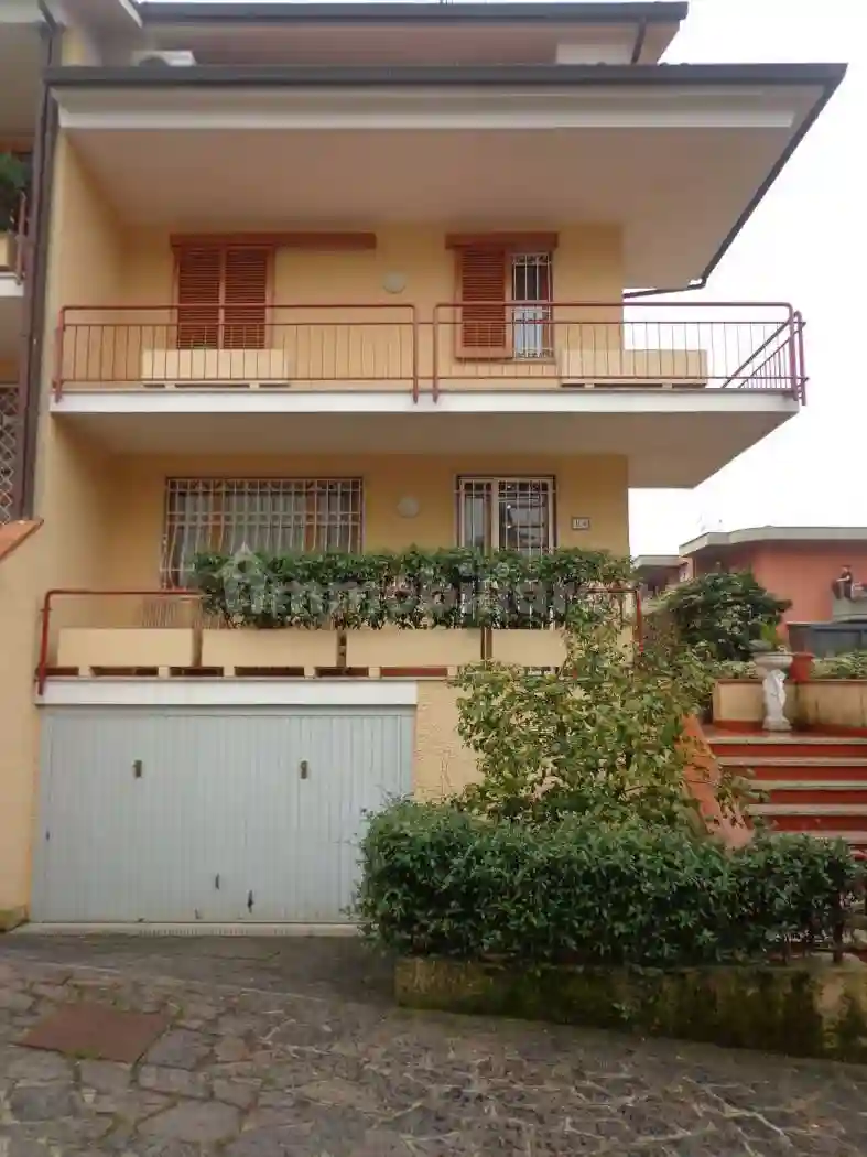 Villetta a schiera - foto 2