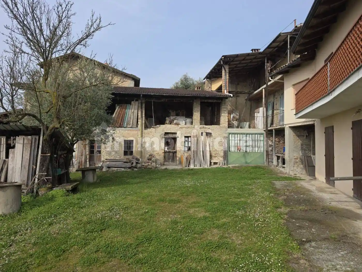 Rustico - Casale in vendita a Robella