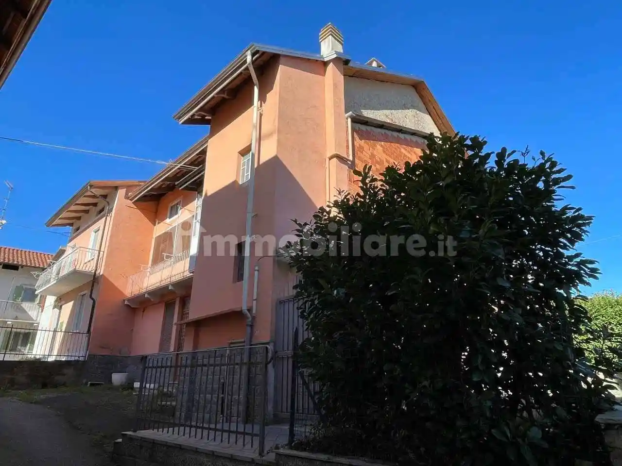 Casa indipendente in vendita a Piatto