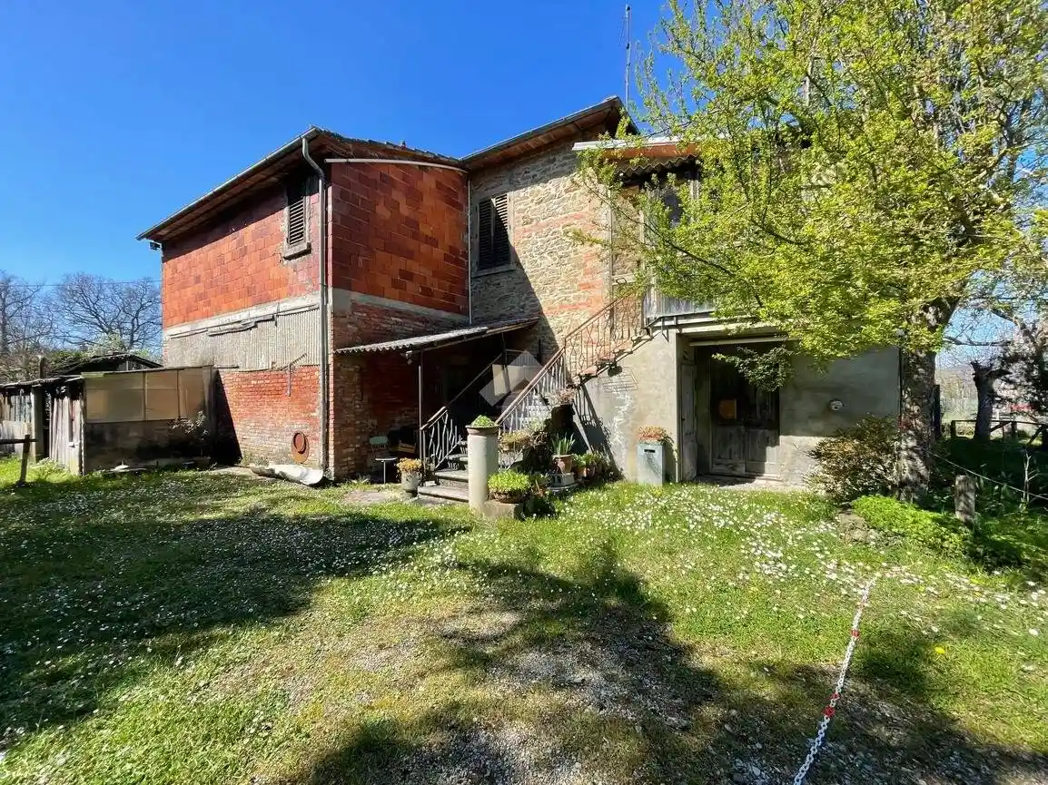 Casa indipendente in vendita a Arezzo