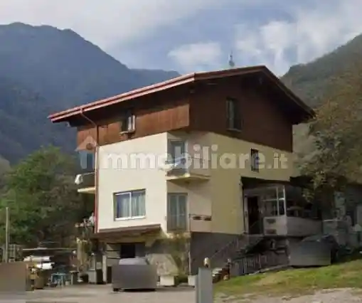 Casa indipendente in vendita a Malonno