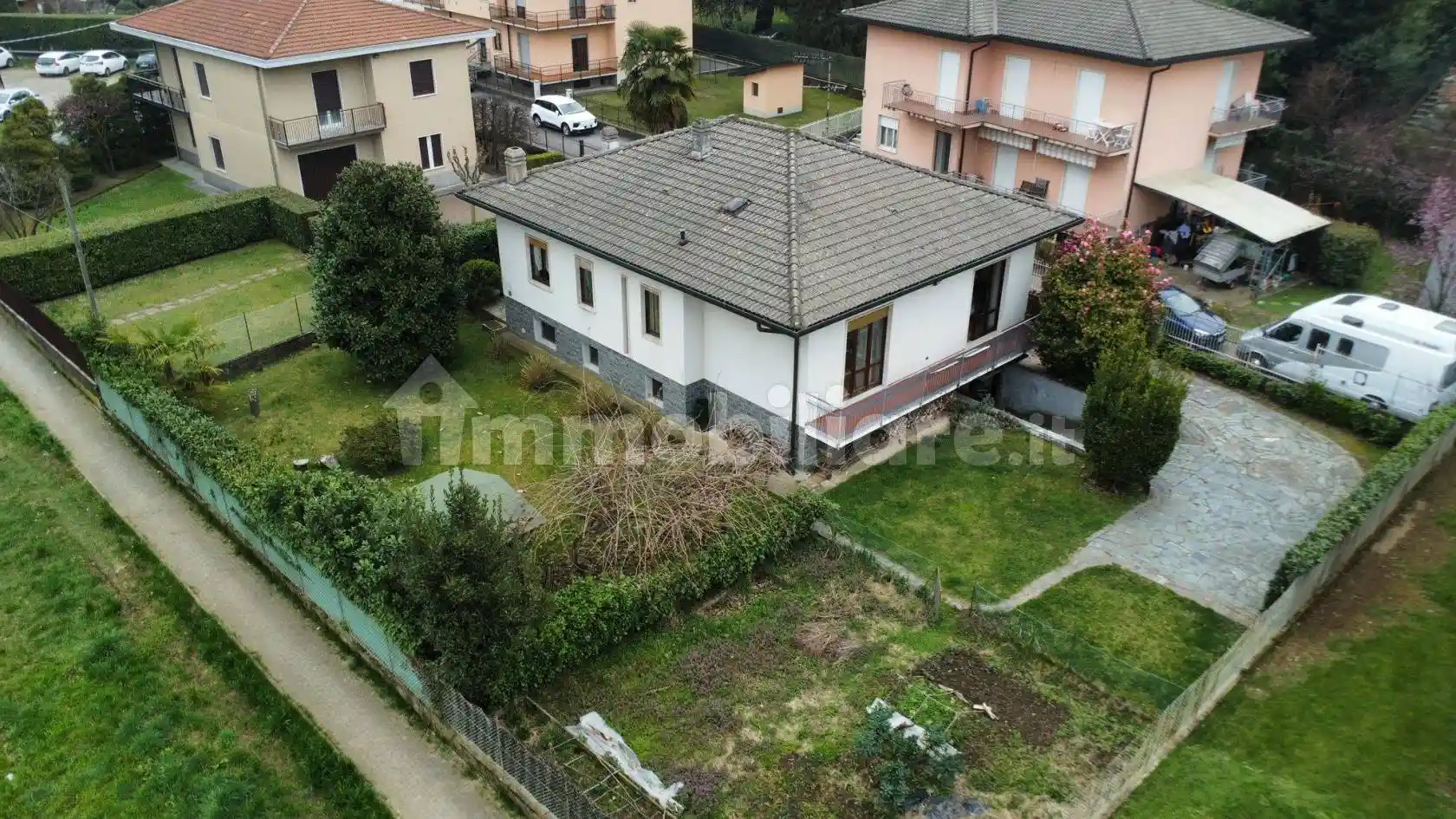 Villa in vendita a Arcisate