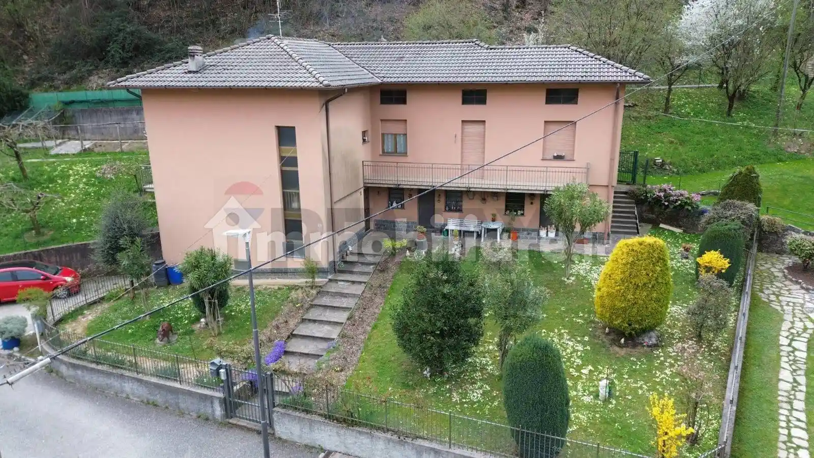 Casa indipendente in vendita a Ubiale Clanezzo