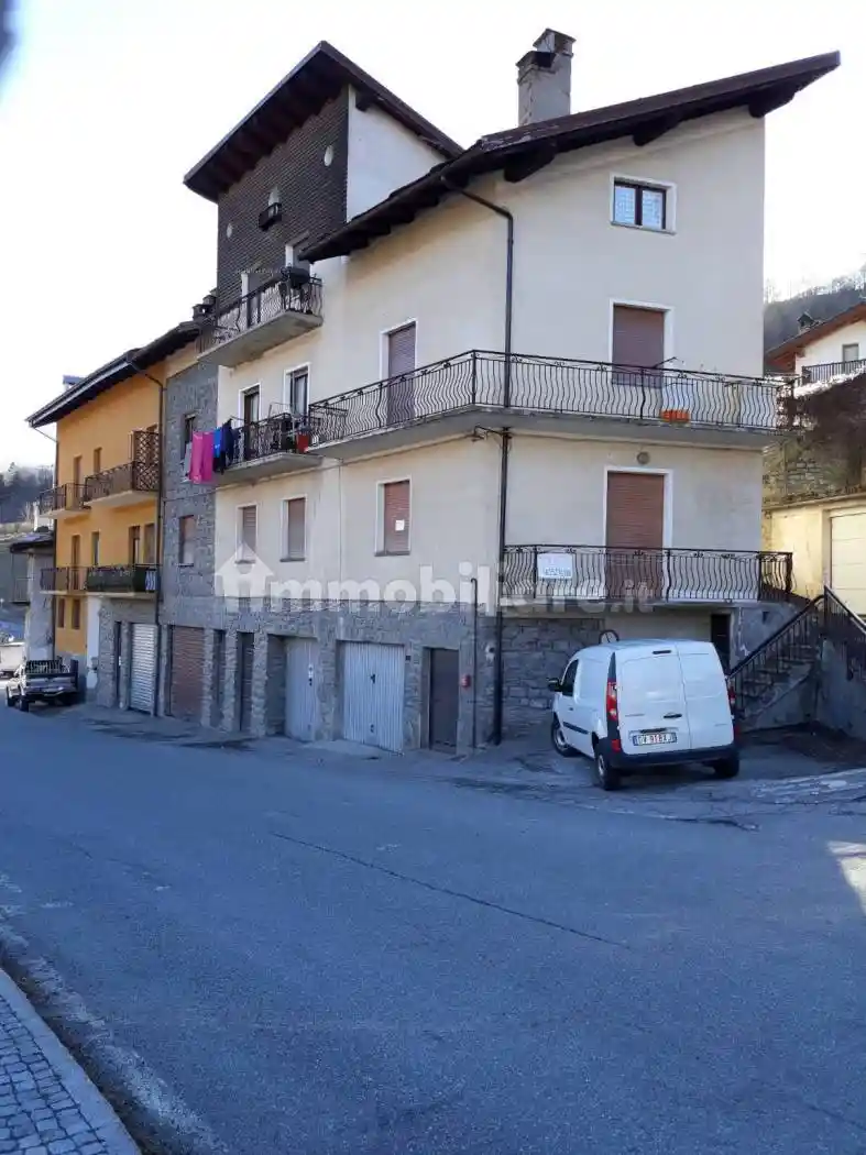 Appartamento in vendita a Gignod