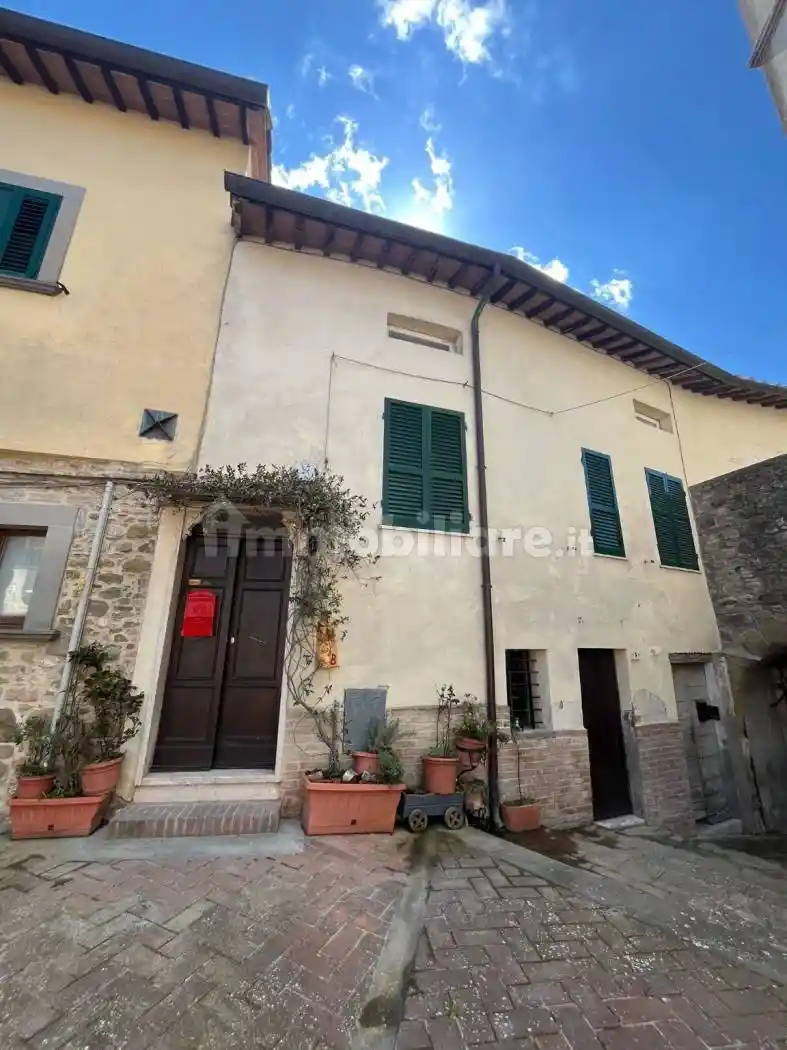 Casa indipendente in vendita a Perugia