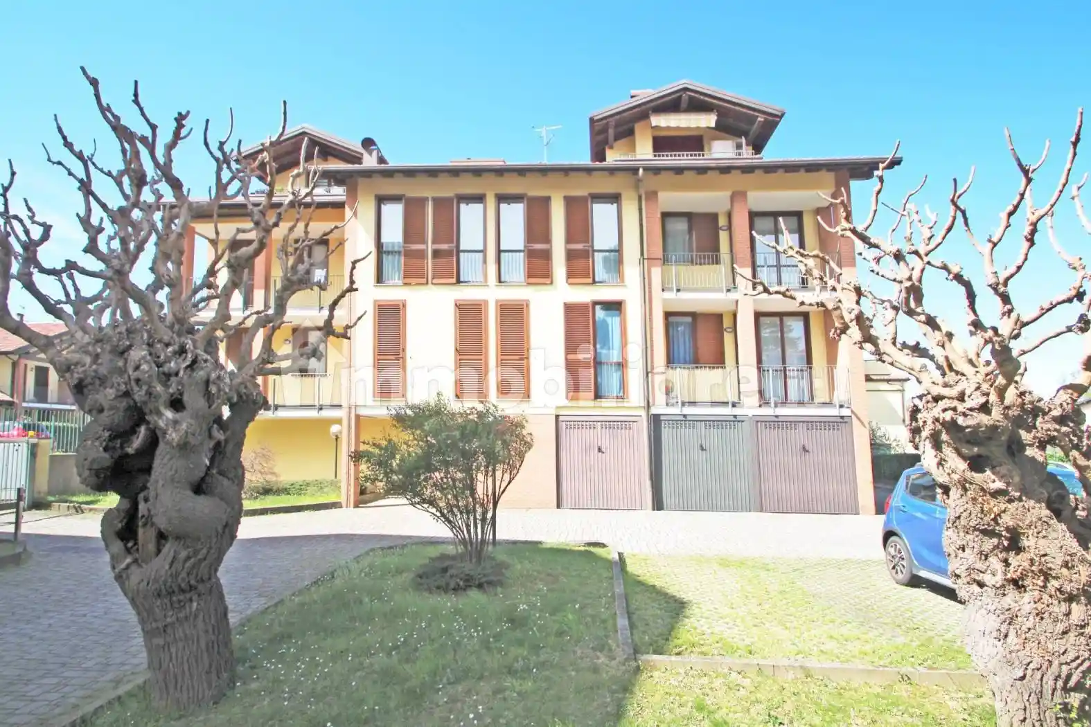 Appartamento in vendita a Caronno Varesino