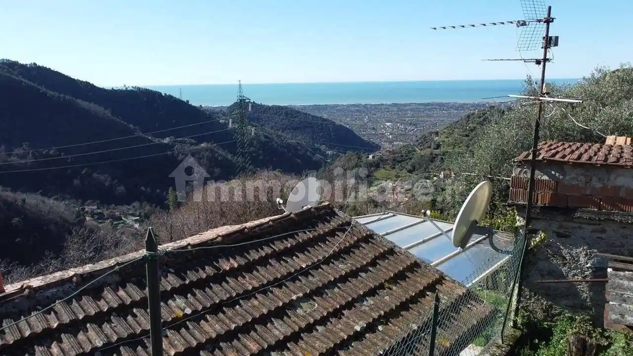 Villetta a schiera in vendita a Montignoso