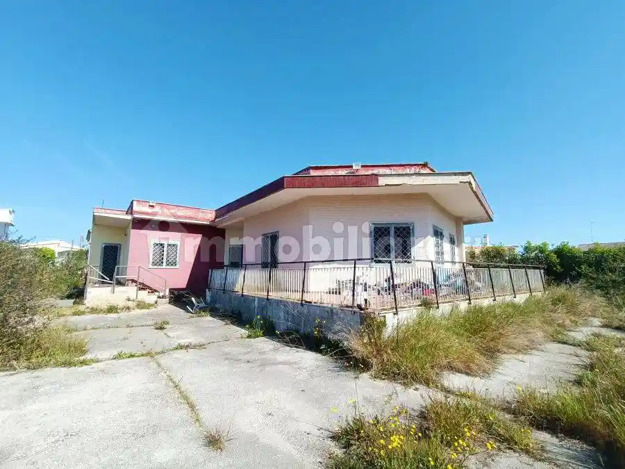 Villa in vendita a Castel Volturno