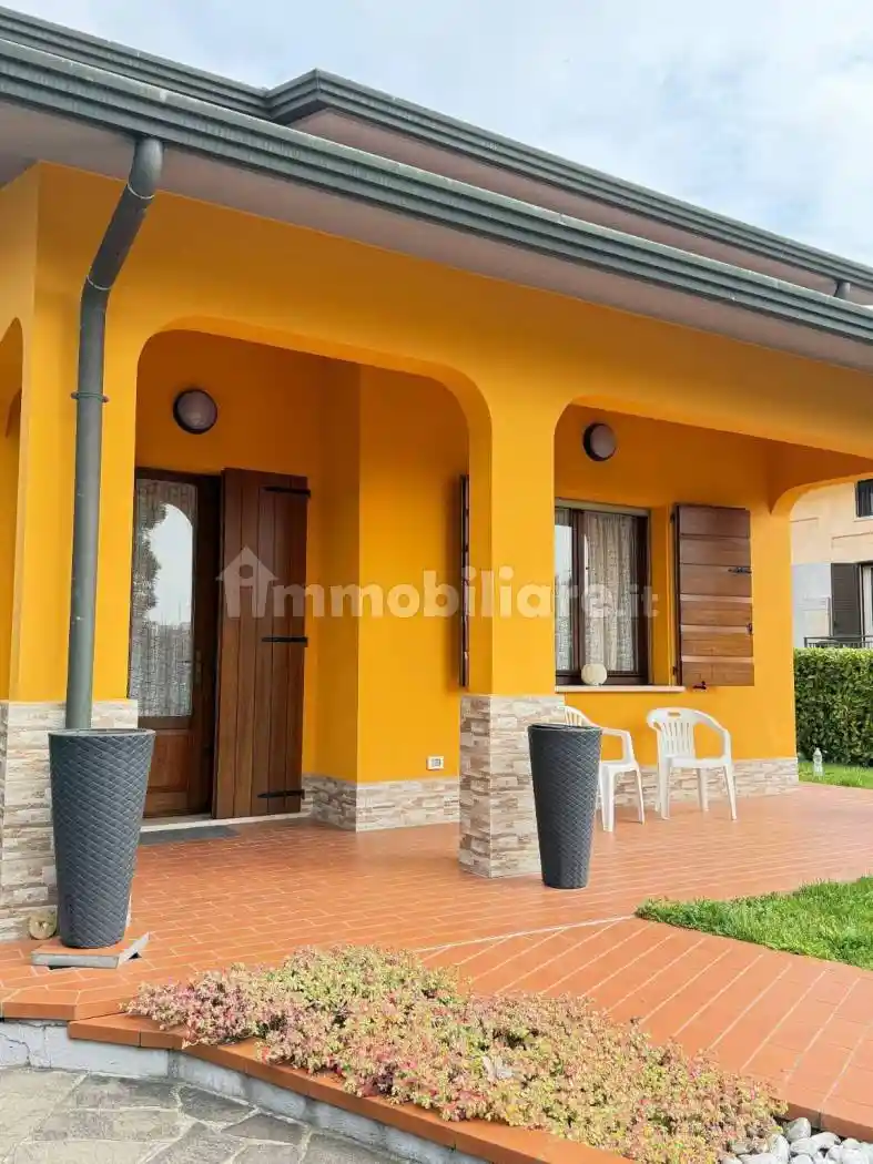 Casa indipendente in vendita a Porto Mantovano