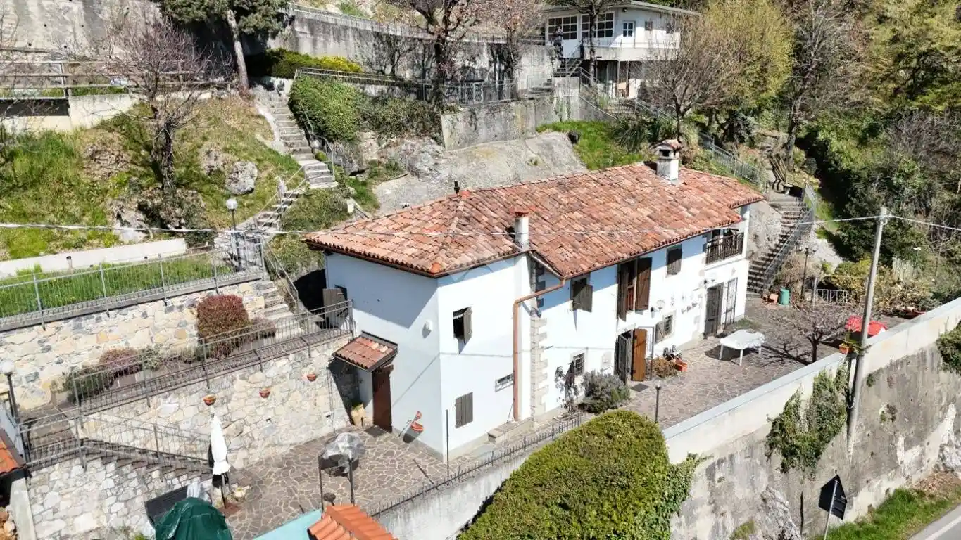 Villa in vendita a Almenno San Bartolomeo