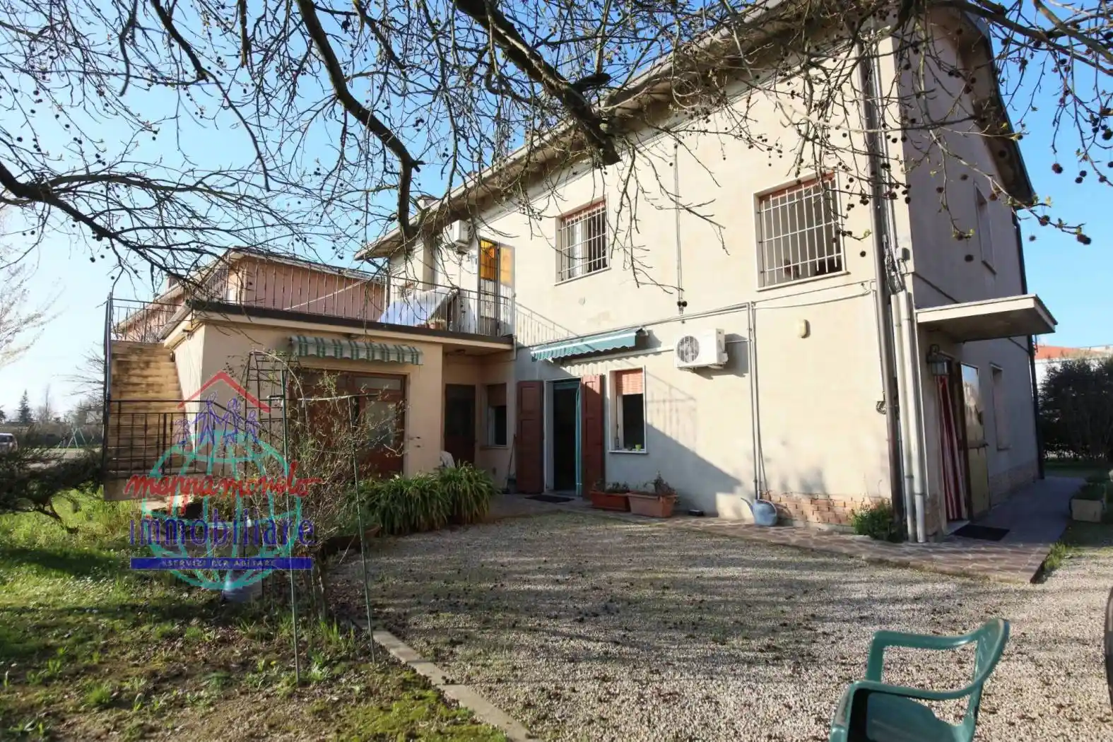 Villa in vendita a Cento