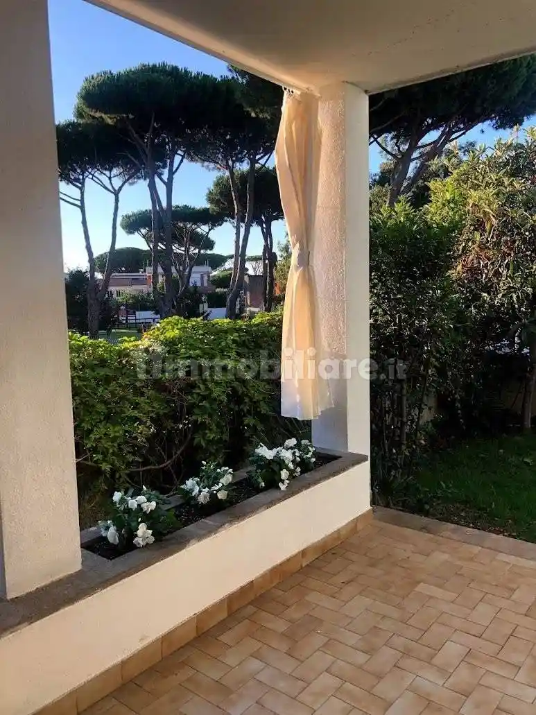 Villa in affitto a Anzio