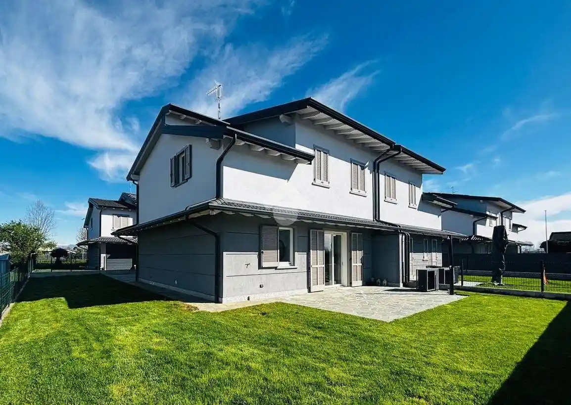 Villa in vendita a Caravaggio