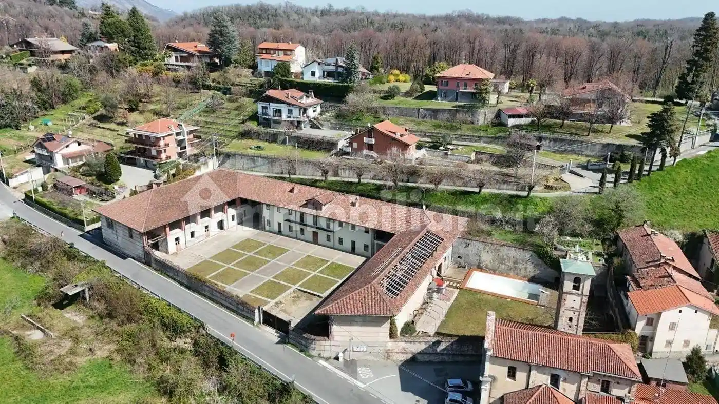 Rustico - Casale in vendita a Reano