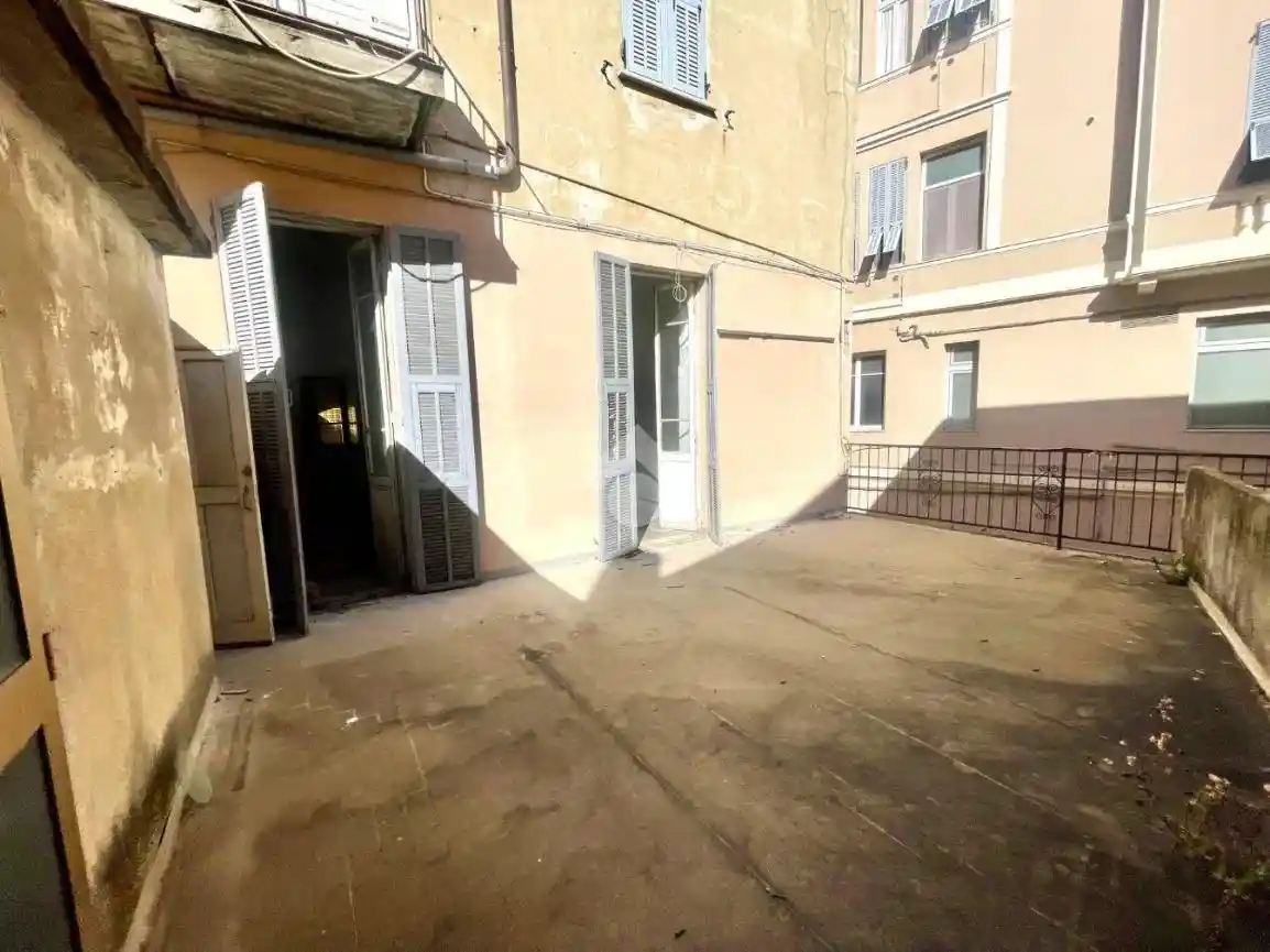 Appartamento in vendita a Imperia