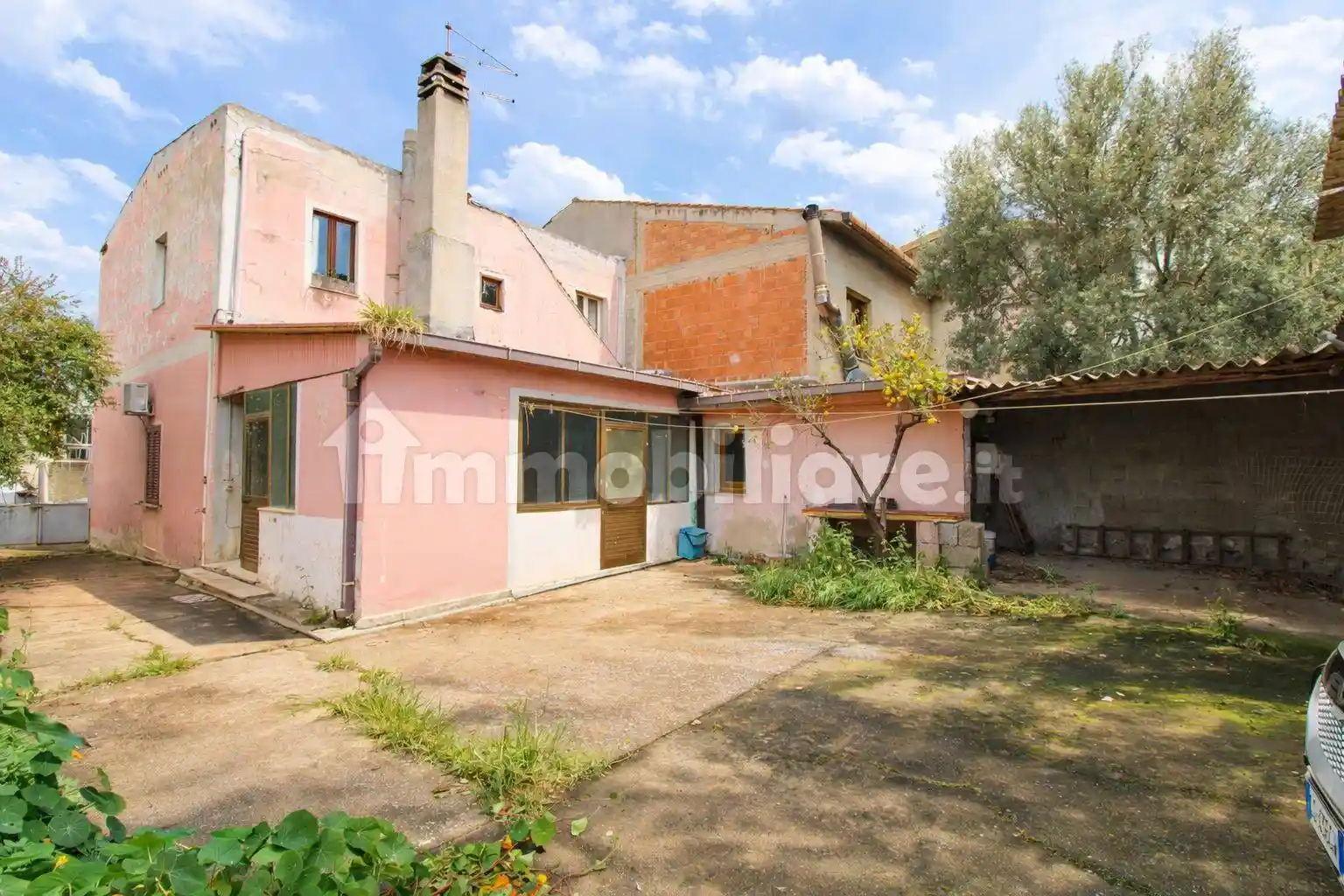 Villa in vendita a Uta