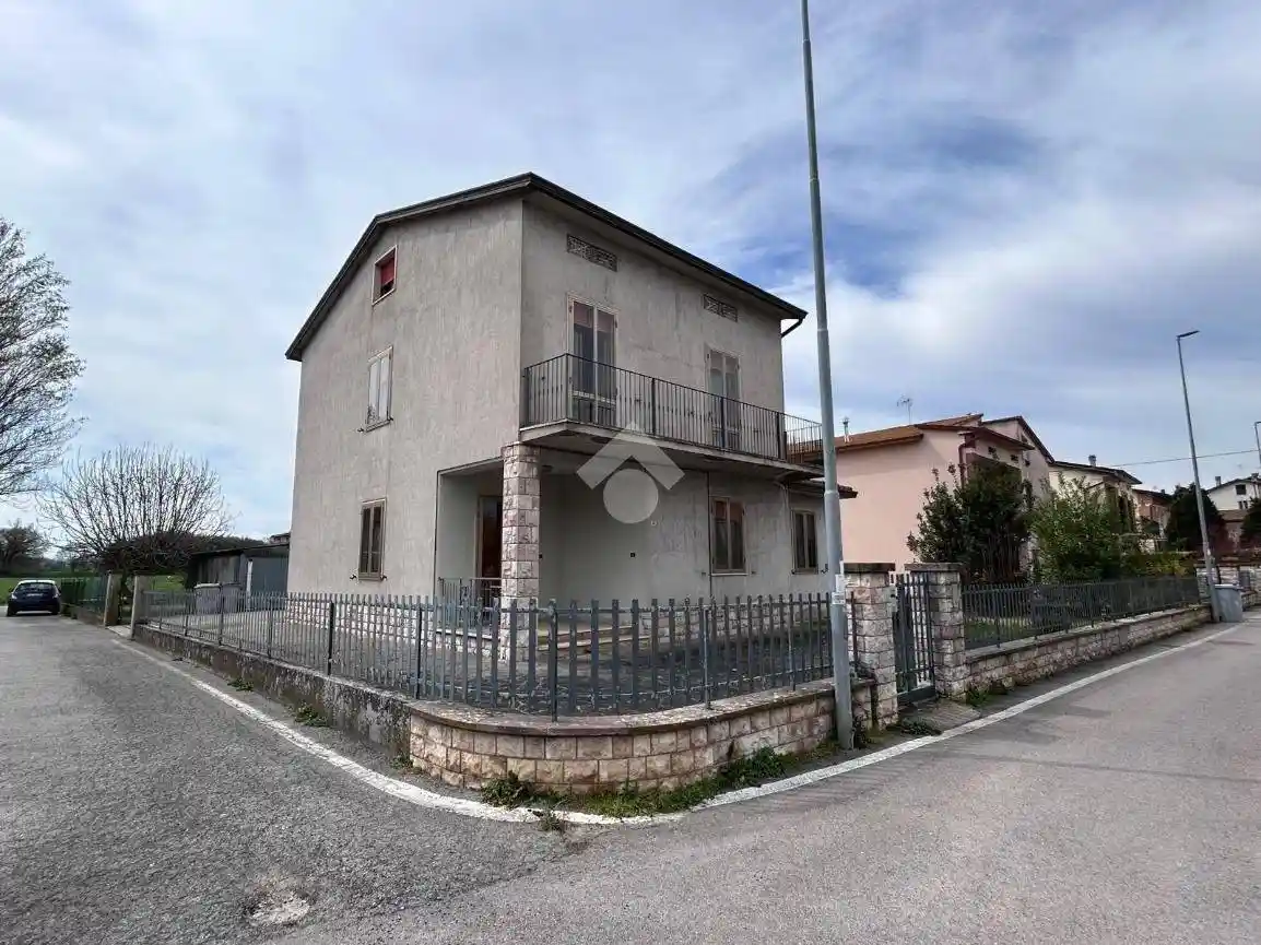 Casa indipendente in vendita a Torgiano