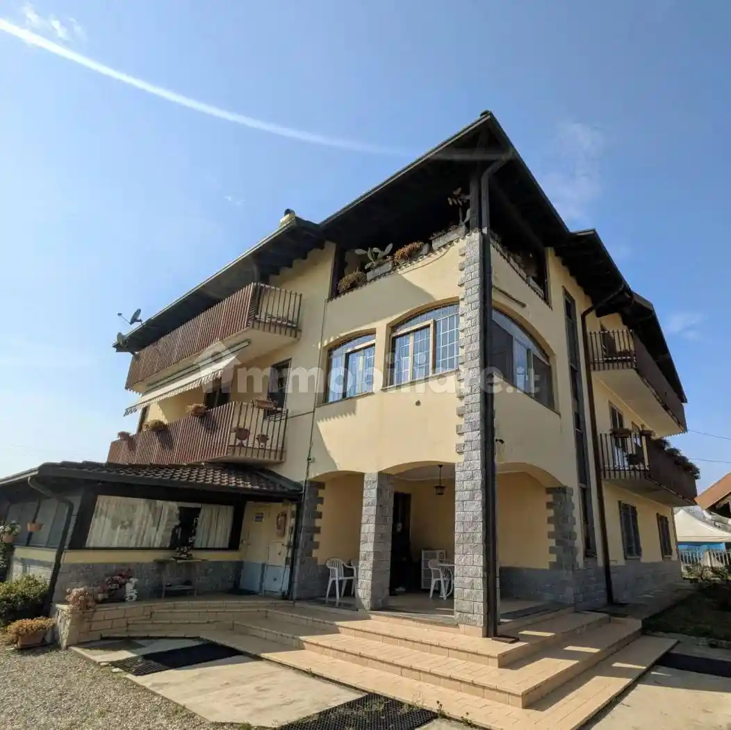 Appartamento in vendita a Momo