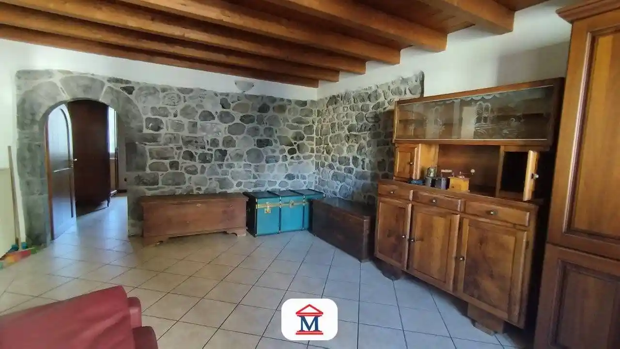 Appartamento in vendita a Val Brembilla