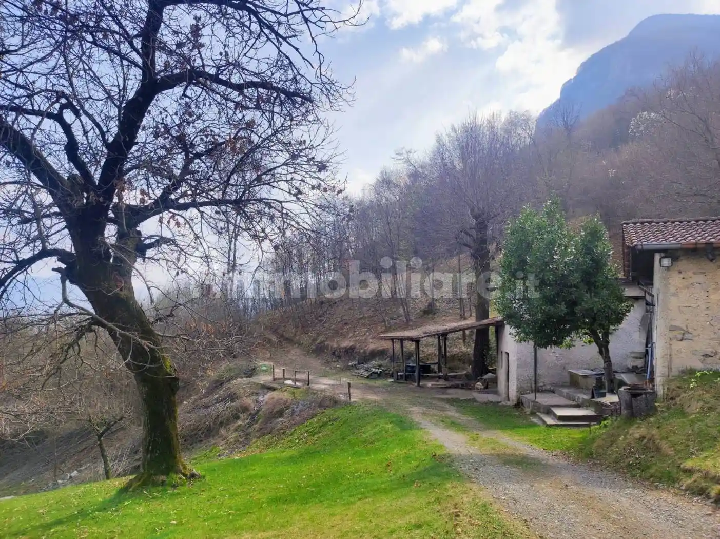 Rustico - Casale in vendita a Grandola ed Uniti