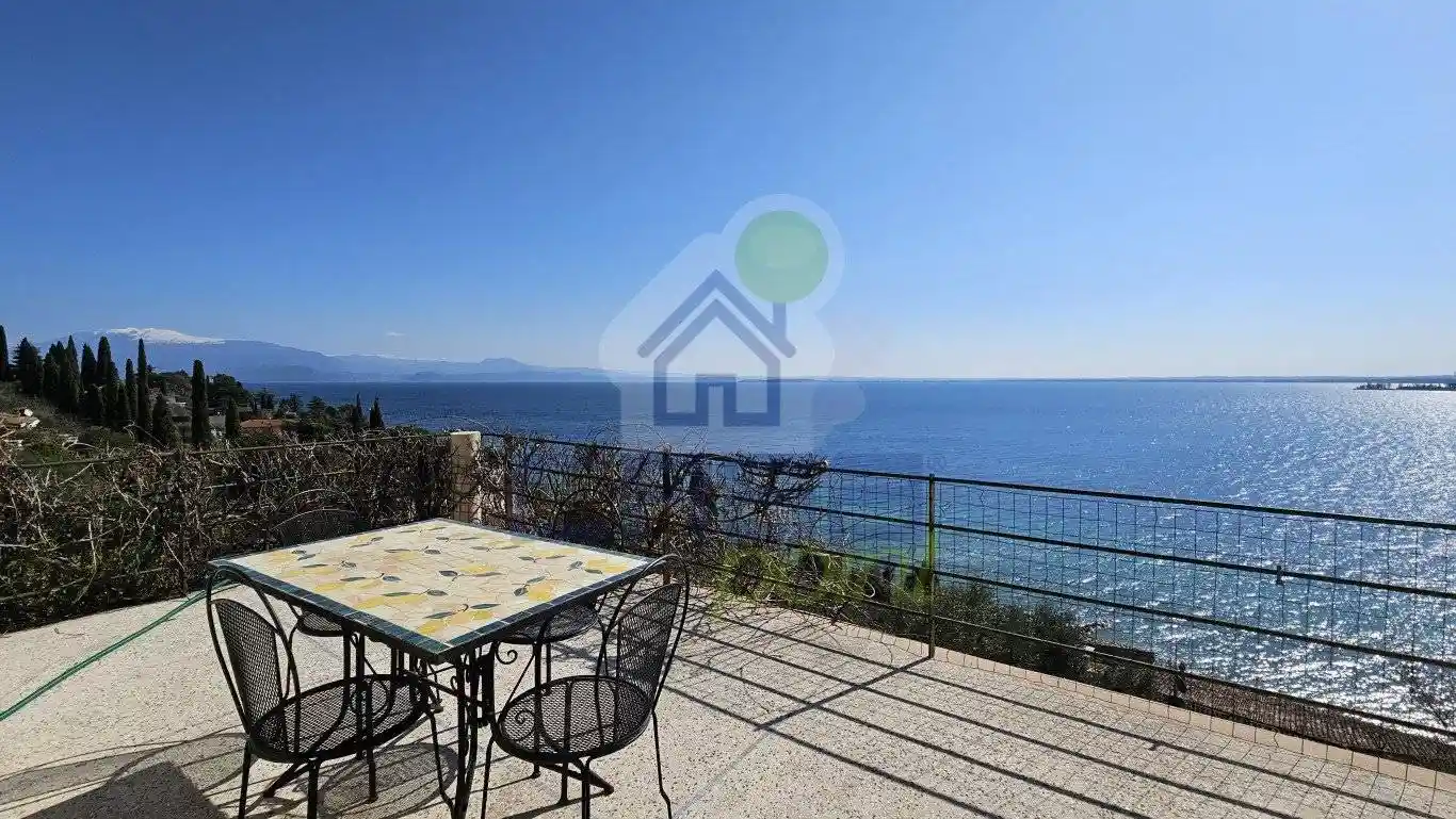 Villa in vendita a Padenghe sul Garda