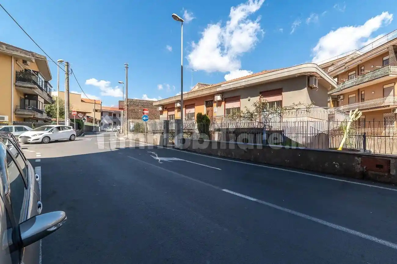 Casa indipendente in vendita a Gravina di Catania