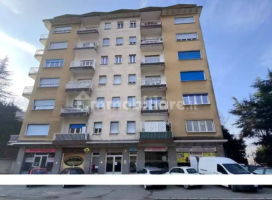 Appartamento in vendita a Gemonio