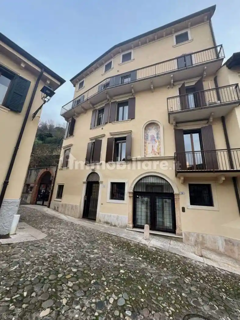 Appartamento in vendita a Verona