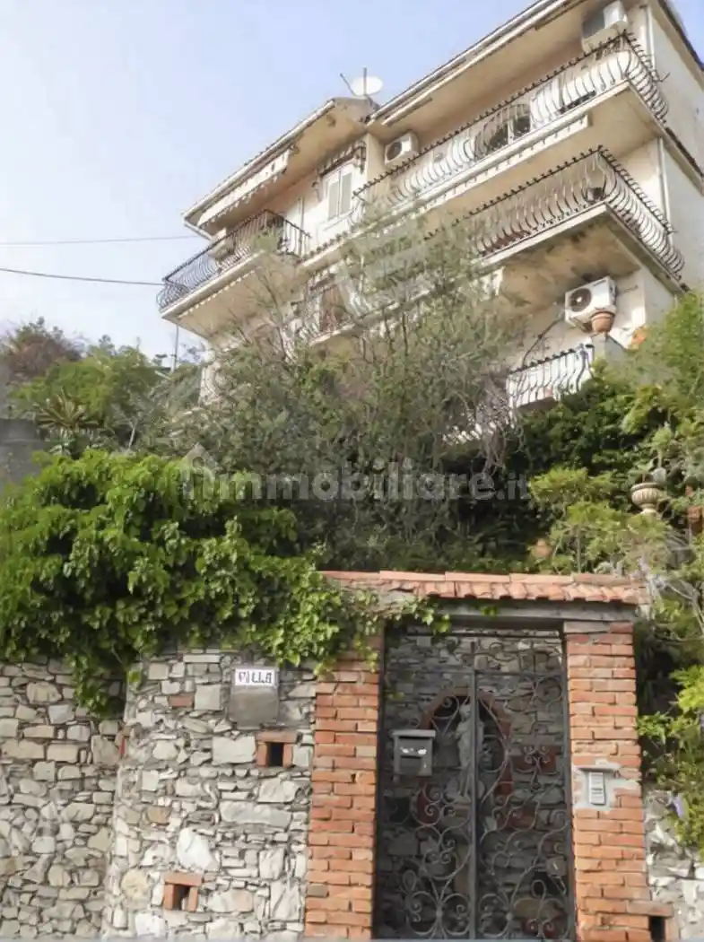 Appartamento in vendita a Taormina