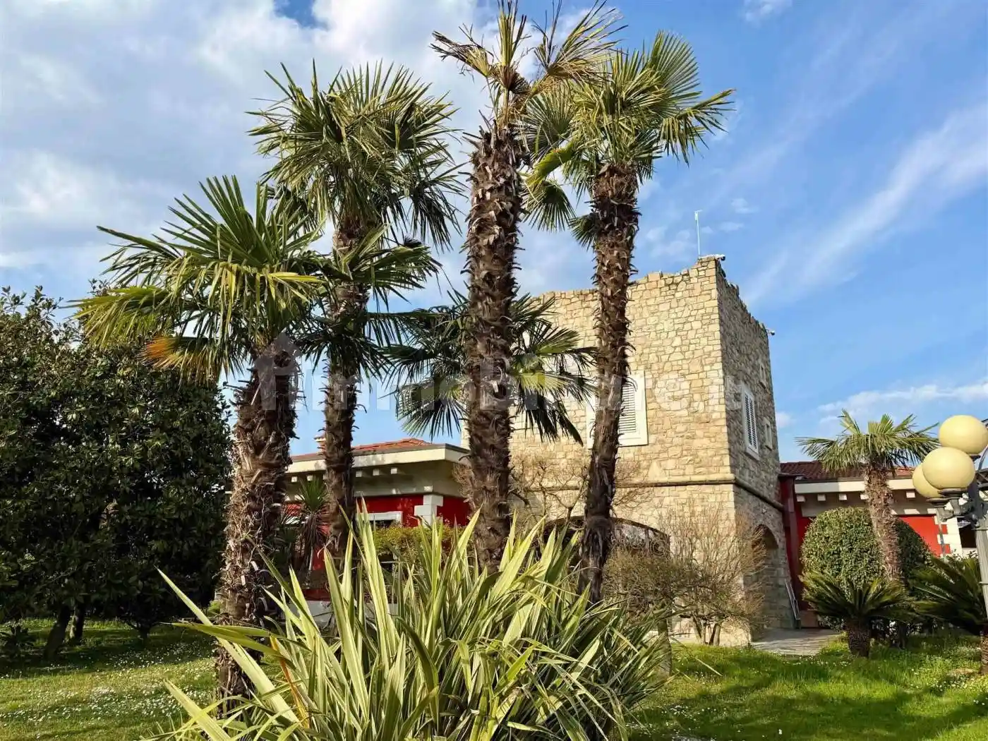 Villa in vendita a Moniga del Garda