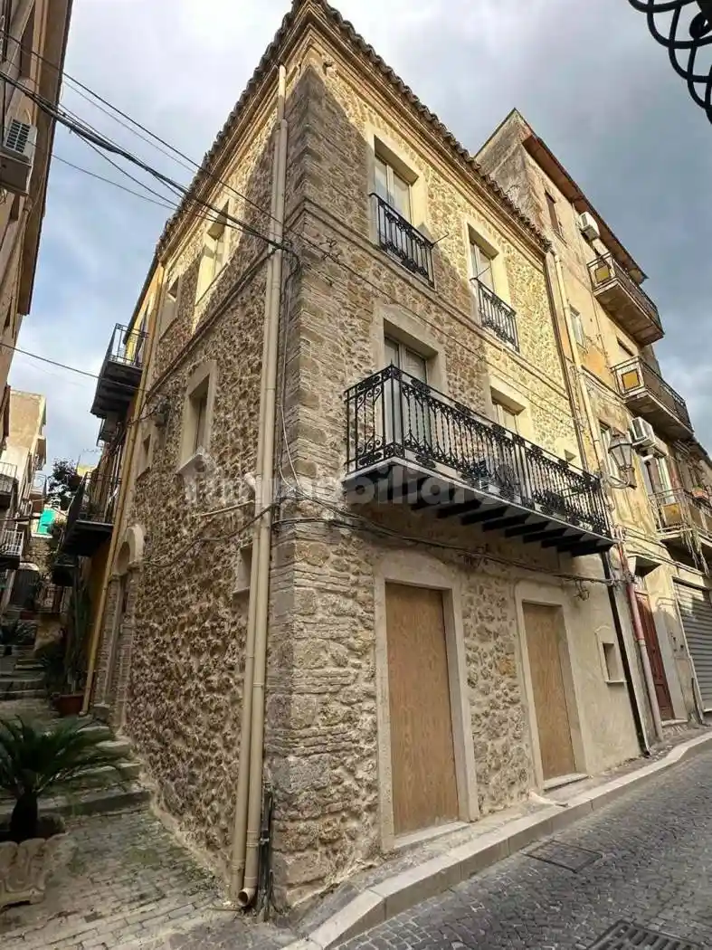 Casa indipendente in vendita a Naro