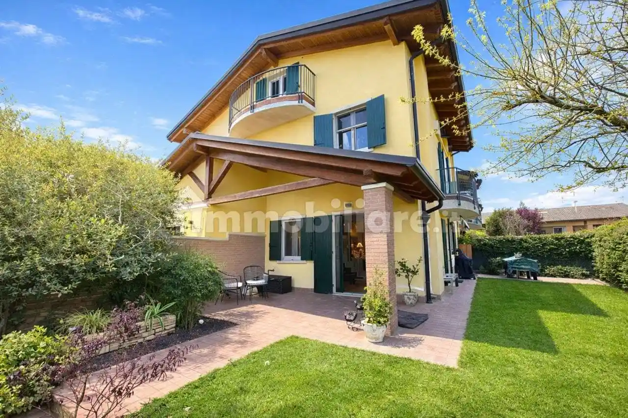 Villa in vendita a Sona