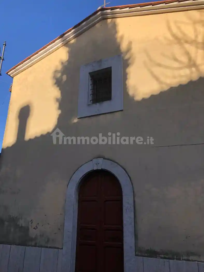 Palazzo - Stabile in vendita a Monteflavio