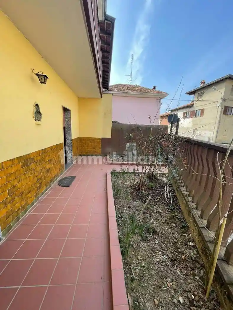 Appartamento in vendita a Cureggio