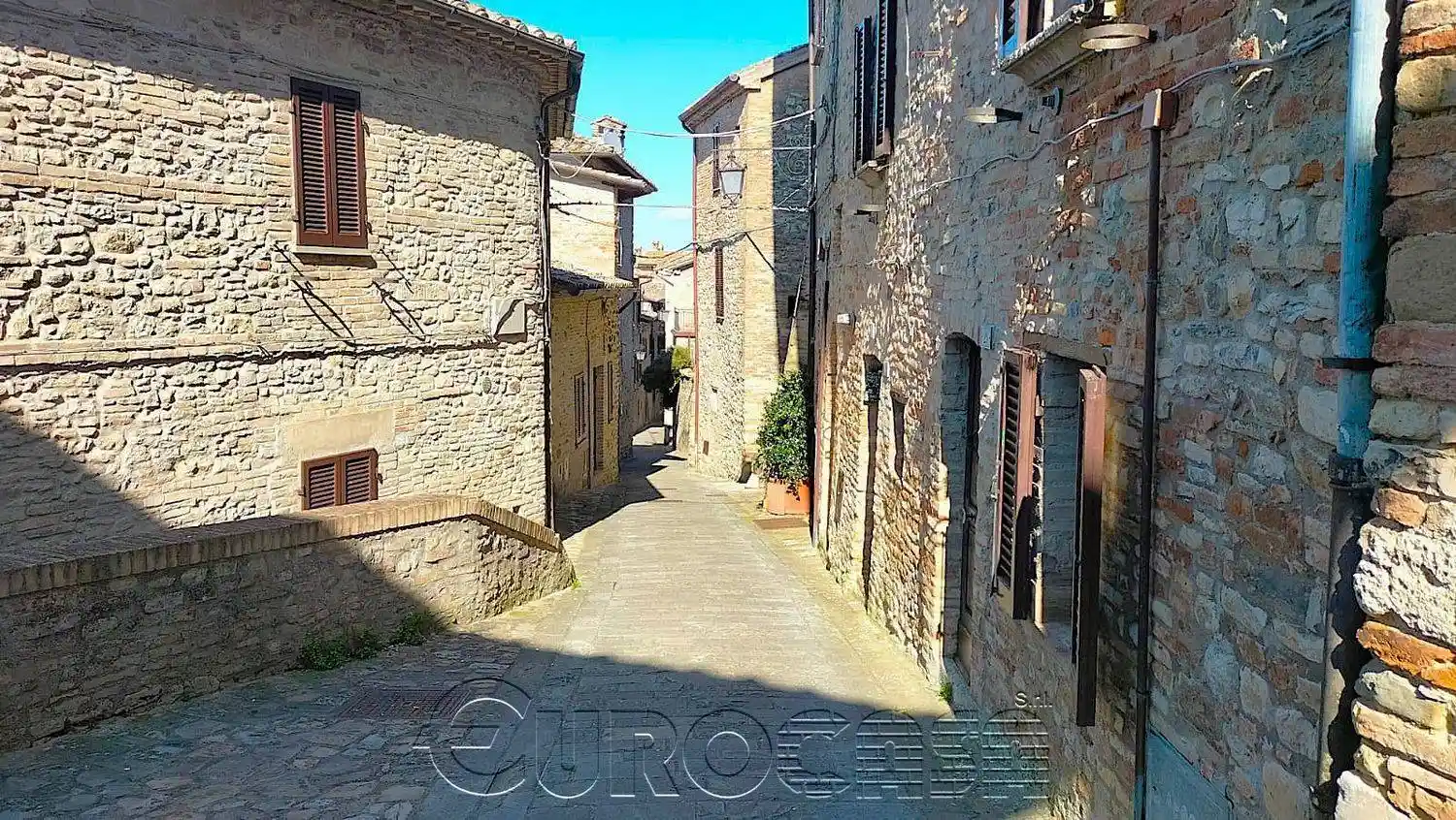 Rustico - Casale in vendita a Montone