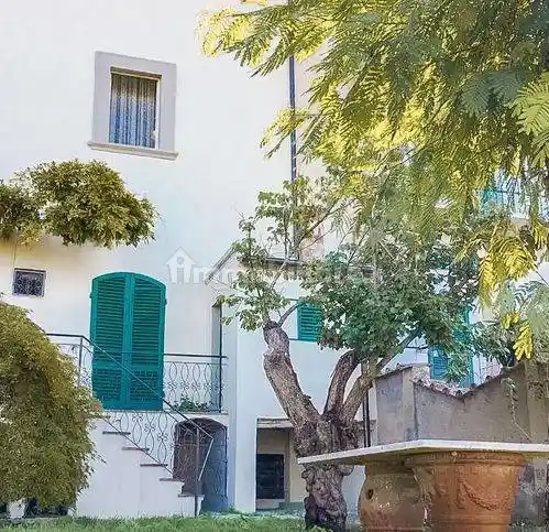 Palazzo - Edificio in vendita a Montopoli in Val d'Arno