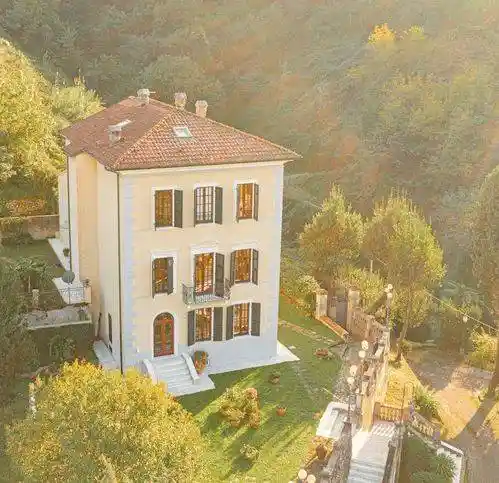 Villa in vendita a Carrara