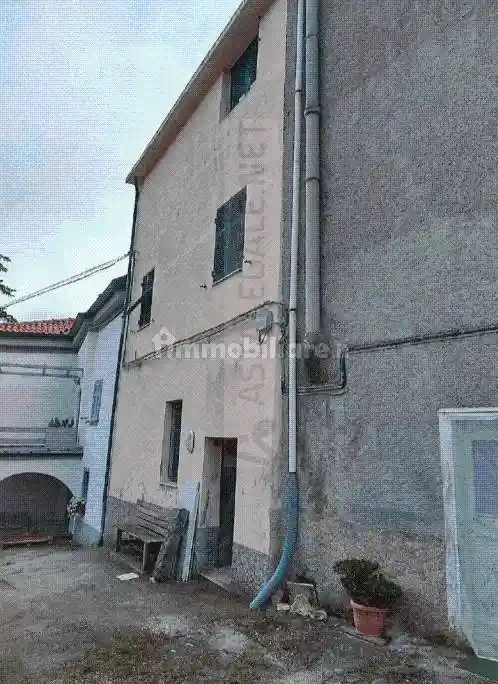 Casa indipendente in vendita a Giustenice