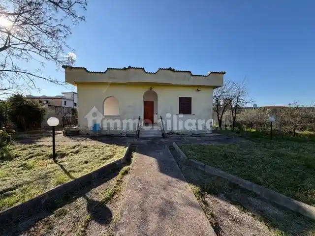 Villa in vendita a Aprilia