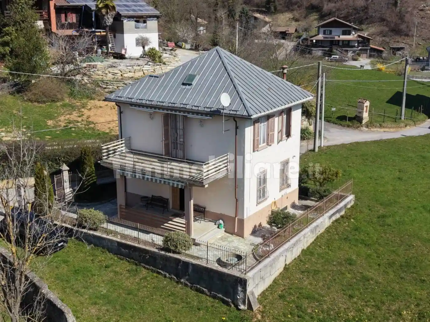 Casa indipendente in vendita a Roccaforte Mondovì