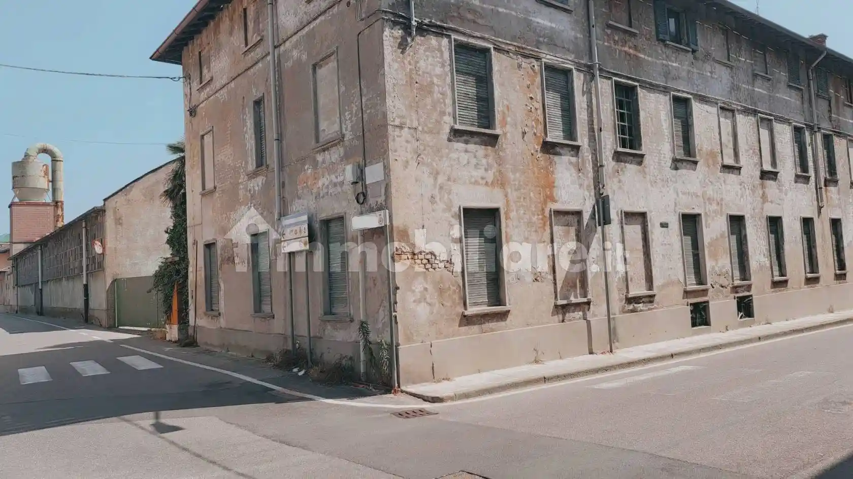 Palazzo - Edificio in vendita a Gerenzano