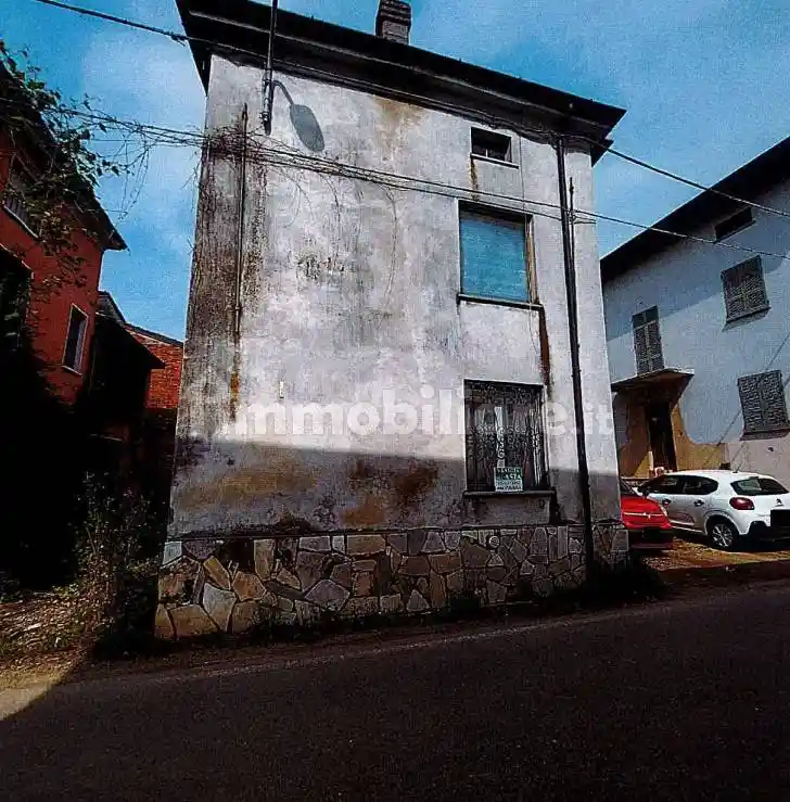 Casa indipendente in vendita a Ziano Piacentino