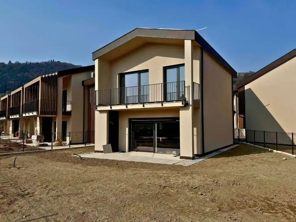 Villetta a schiera in vendita a Affi