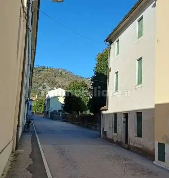 Casa indipendente in vendita a Vittorio Veneto