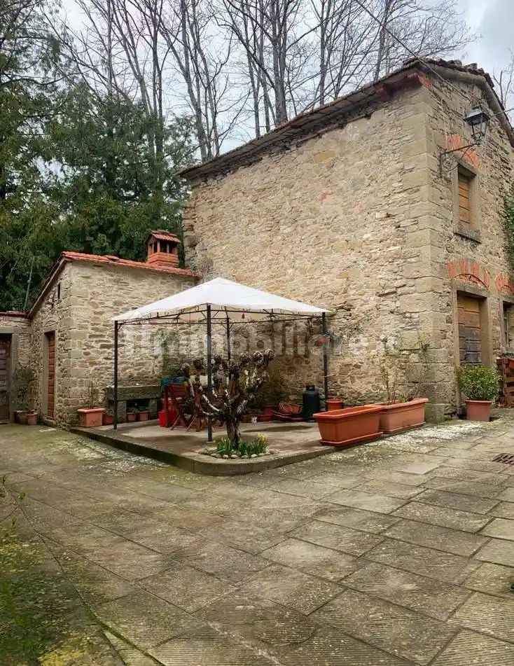 Casa indipendente in vendita a Pratovecchio e Stia