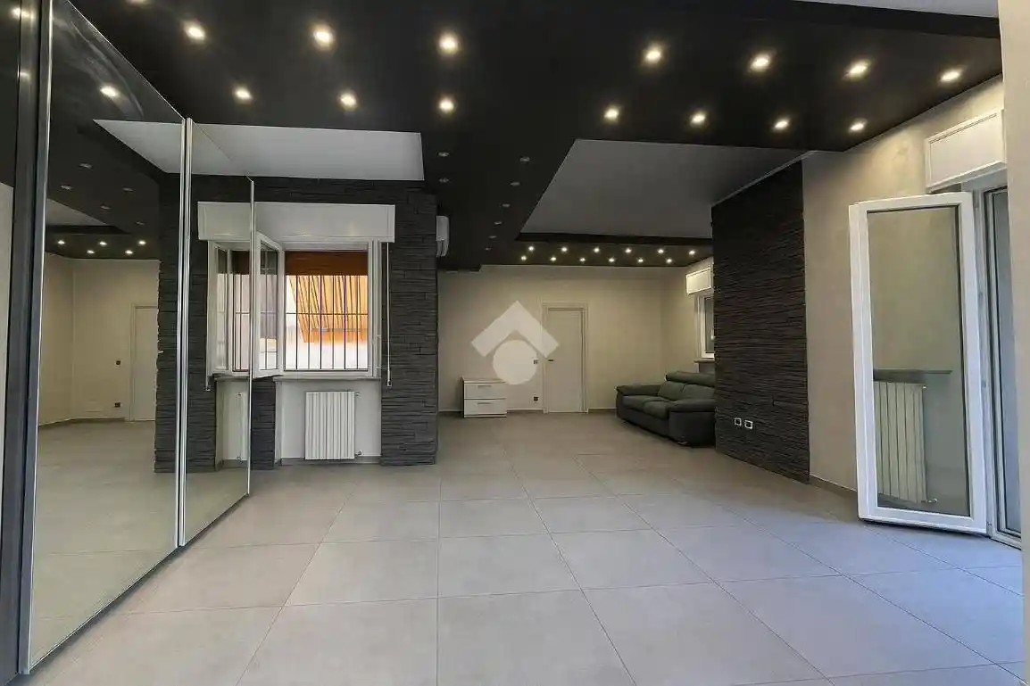 Appartamento in vendita a Novara