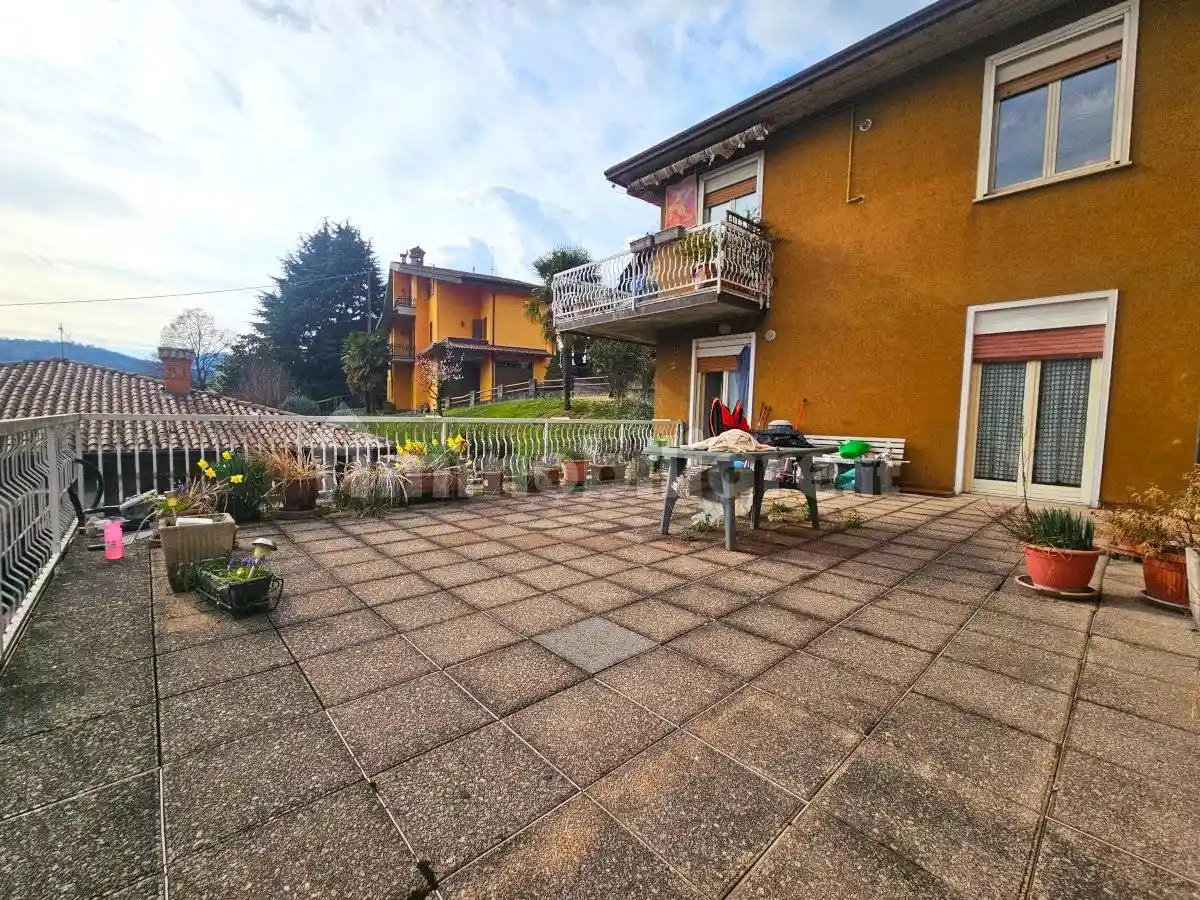 Appartamento in vendita a Gandino