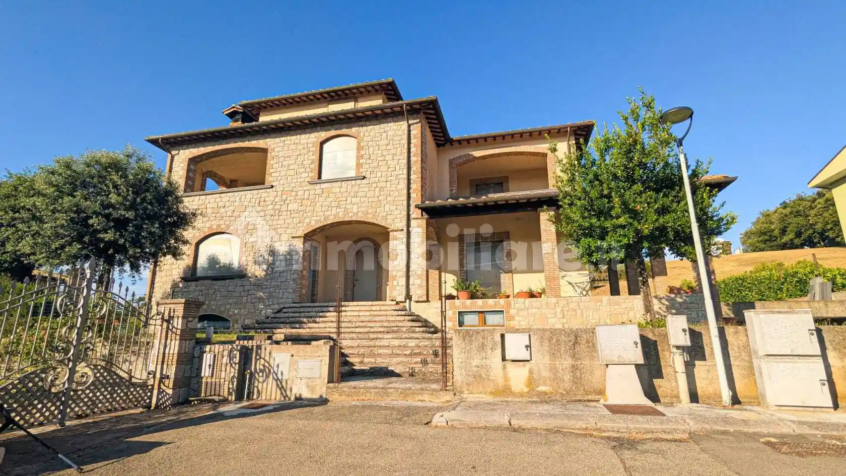 Villa in vendita a Baschi