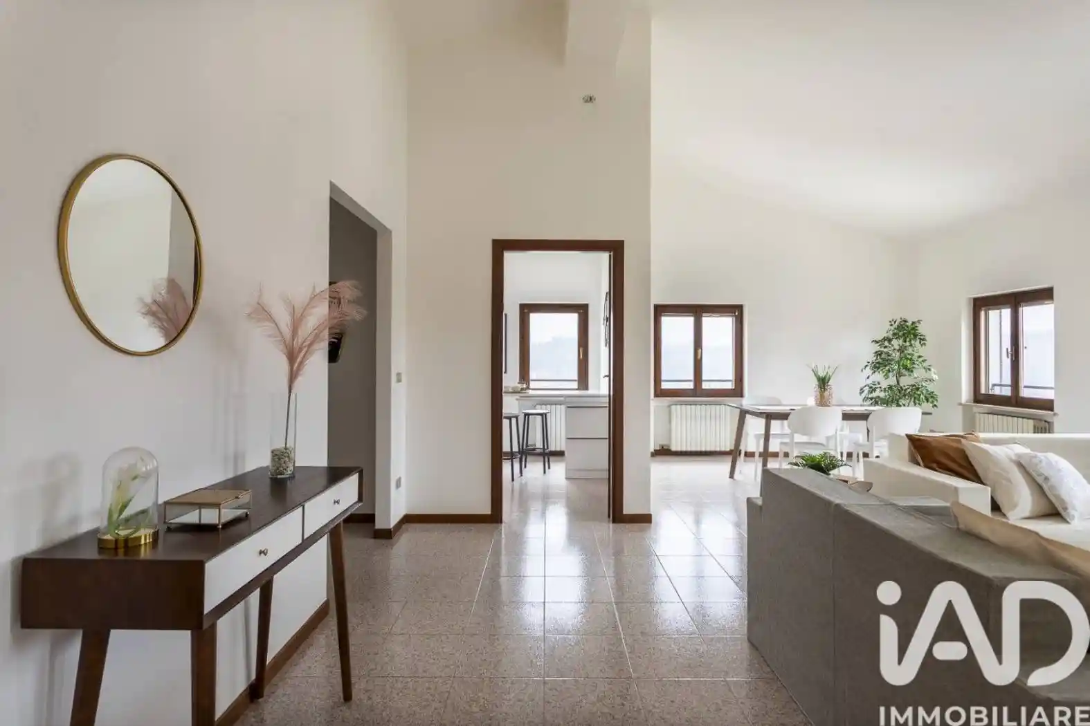 Appartamento in vendita a Peschiera del Garda