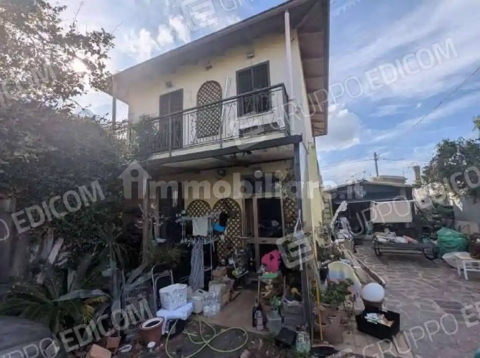 Casa indipendente in vendita a Forlì